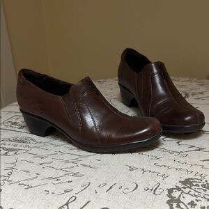 Elegant Brown Leather Women's Shoes